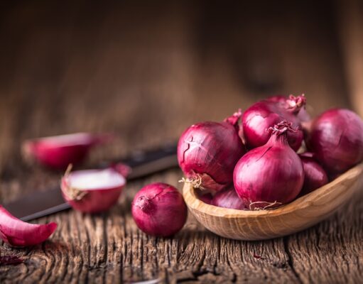 หอมแดง สมุนไพรคู่ครัว ปลูกง่าย ประโยชน์เยอะ