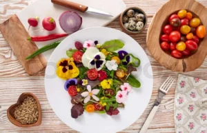 รวมดอกไม้กินได้ 8 ชนิด เปลี่ยนจานธรรมดาให้มีมูลค่า ด้วยวัตถุดิบจากสวน