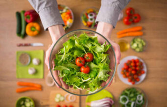 เปิดเมนูอาหารโรคความดันโลหิตสูง กินอะไรดี ช่วยควบคุมความดัน