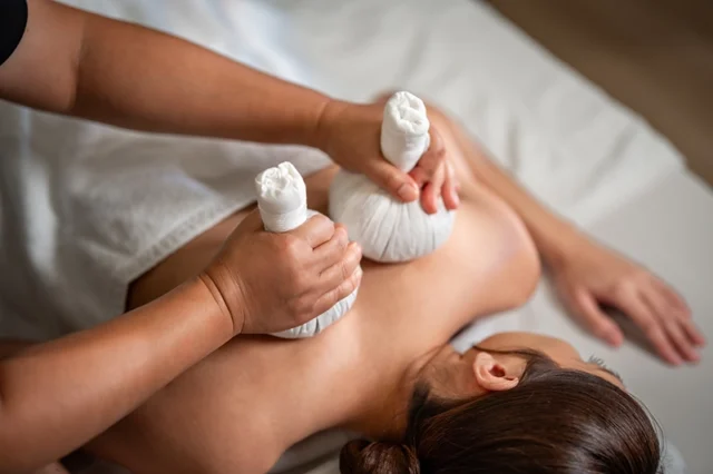 SARIN-THAI-MASSAGE-AND-SPA-Ancient-Herbal-Escape-–-Thai-Herbal-Compress-TREATMENT
