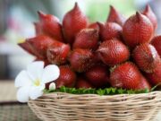 สละ (salak) ประโยชน์และข้อควรระวังในการบริโภค