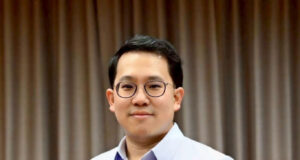 “พัฒนา” แนะใช้ศาสตร์ “3 อ. และ สมุนไพรบัญชีหลักแห่งชาติ” เสริมสุขภาพผู้สูงวัยแบบองค์รวม